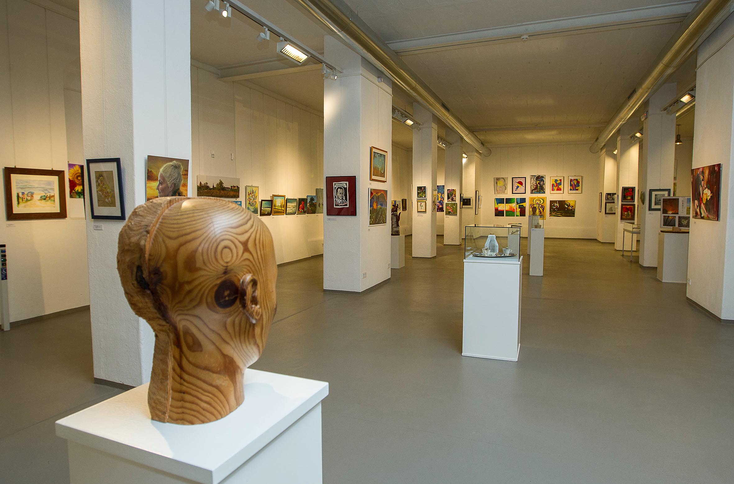 Blick in die 2. Laienkunstausstellung, 2020 (Foto: Jens Wagner)