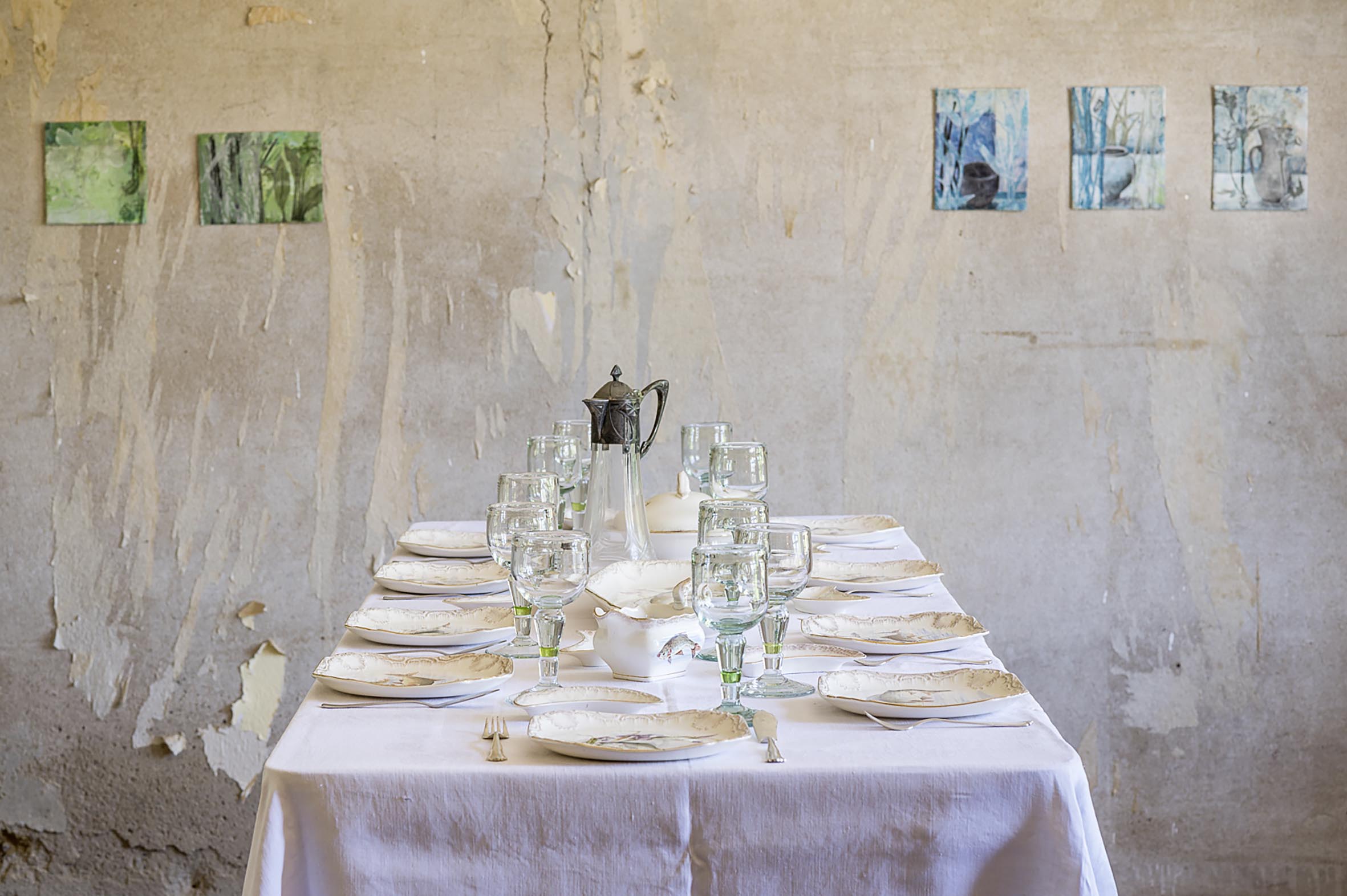 Ulrike Seidenschnur: Installation, 2026 und Claudia Hoge: Mixed Media, 2026  (Foto: Bernd Riehm)